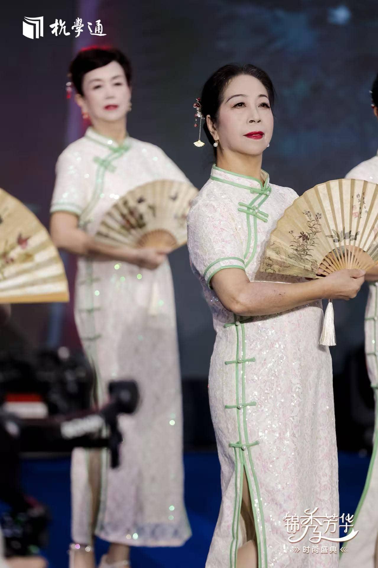 688d028e97acbd2e9e7dc193b24284a