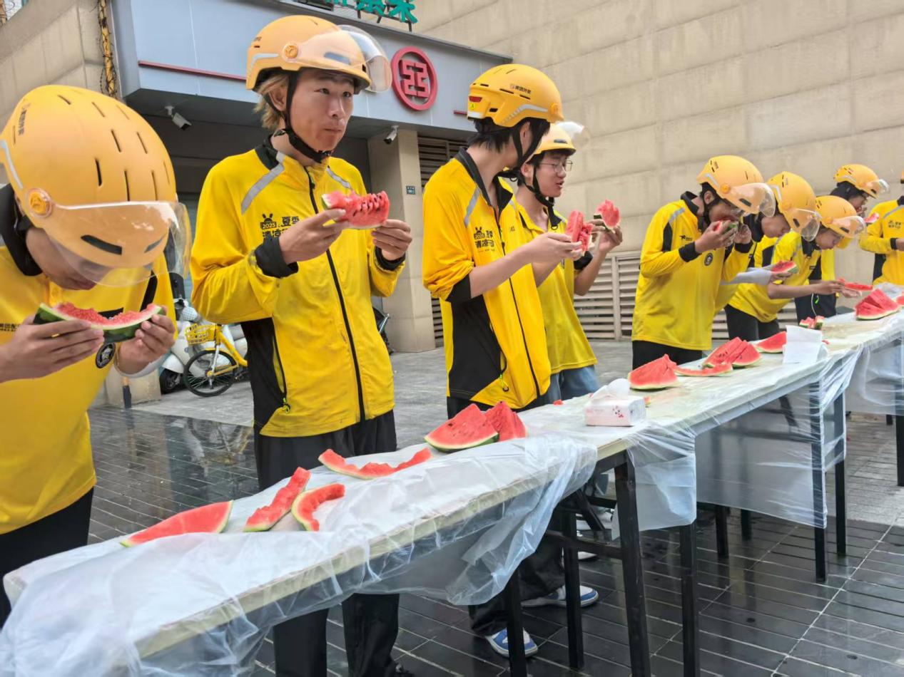 39d4285faf6e092957deeaaeb1fdfbf