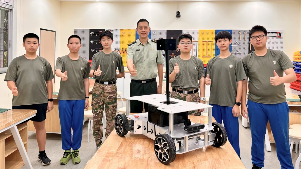 广州大学附属中学国防科技育英班深耕校园战训场 “天工哨”构建智慧校园安防新范式