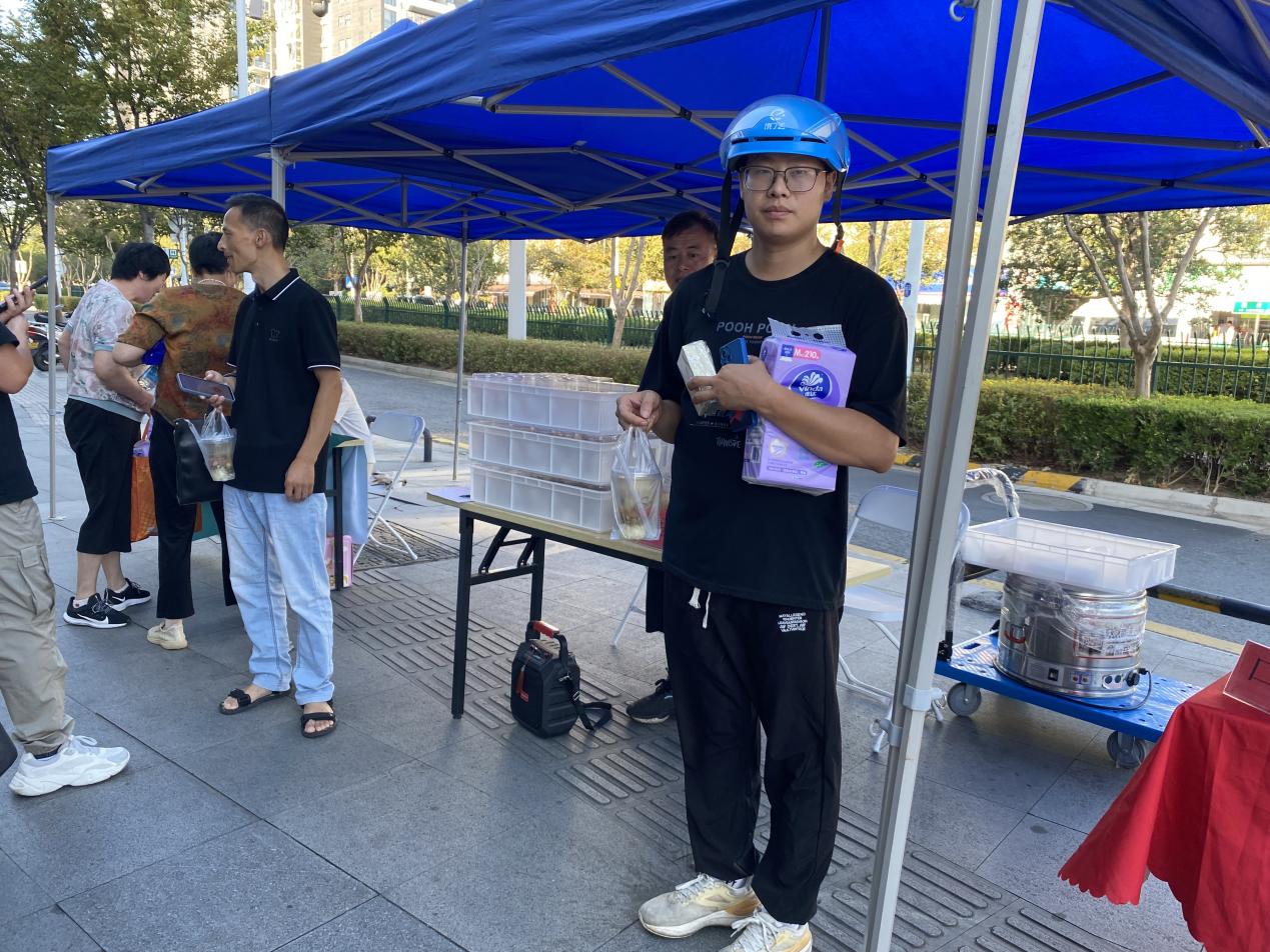 E:/金鸡湖街道2025年度社区党组织委托社会组织承接为民服务项目/城邦/活动四城意相连集市/第一次/照片/微信图片_20251011093134_649_132.jpg微信图片_20251011093134_649_132