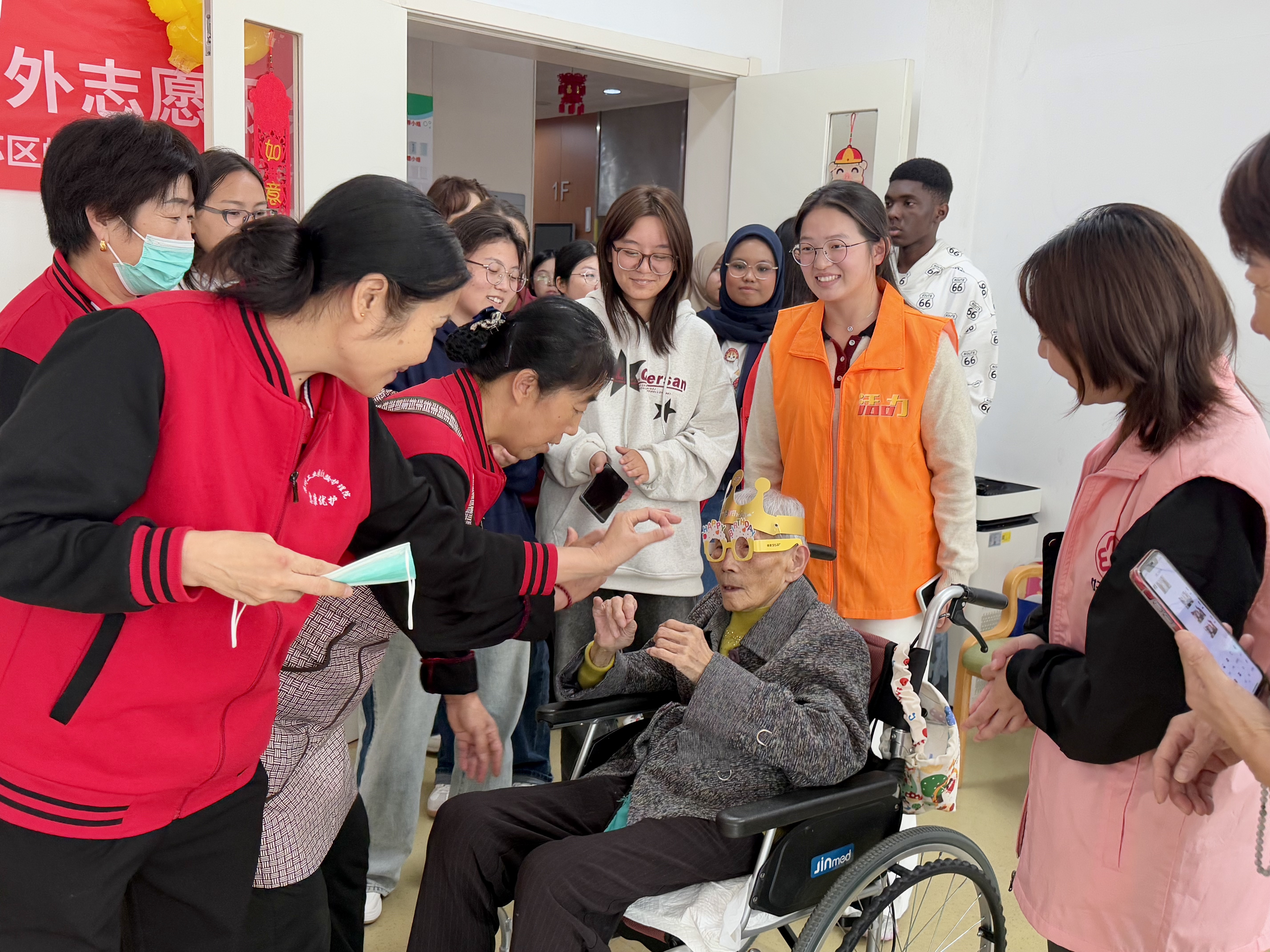 01D184E4DC0A1E5A33A7DB950FF9D0E7