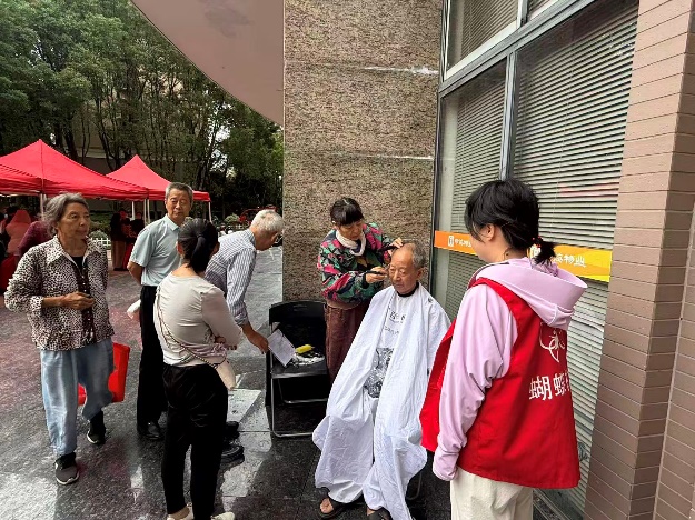 98d2a0a20bcc2f27513cd5f750e19d8